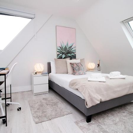 New 2 Bed Comfort - Functional - Secure - Private Κάρντιφ Εξωτερικό φωτογραφία