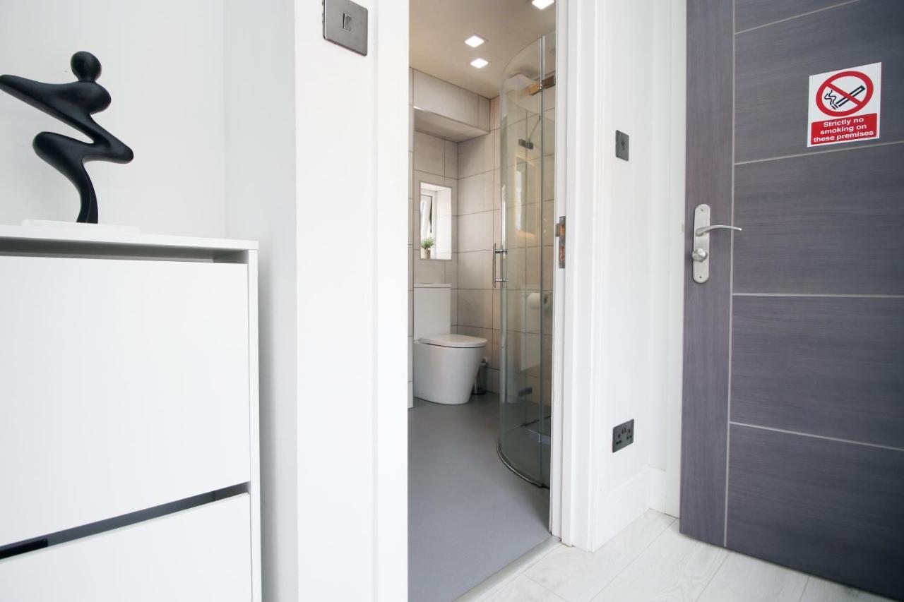 New 2 Bed Comfort - Functional - Secure - Private Κάρντιφ Εξωτερικό φωτογραφία