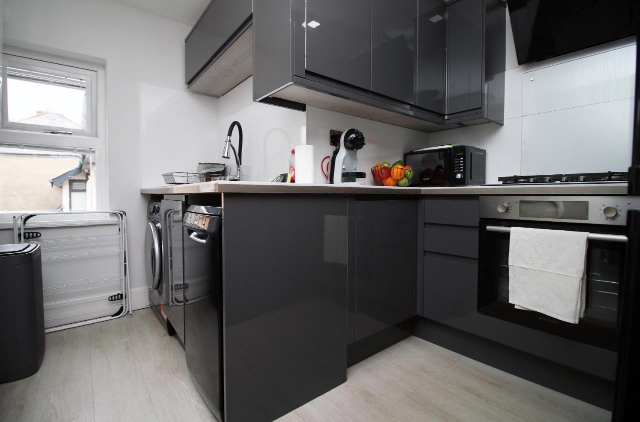 New 2 Bed Comfort - Functional - Secure - Private Κάρντιφ Εξωτερικό φωτογραφία