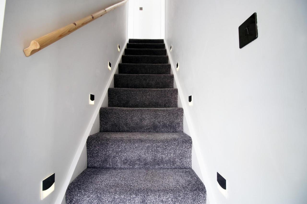 New 2 Bed Comfort - Functional - Secure - Private Κάρντιφ Εξωτερικό φωτογραφία
